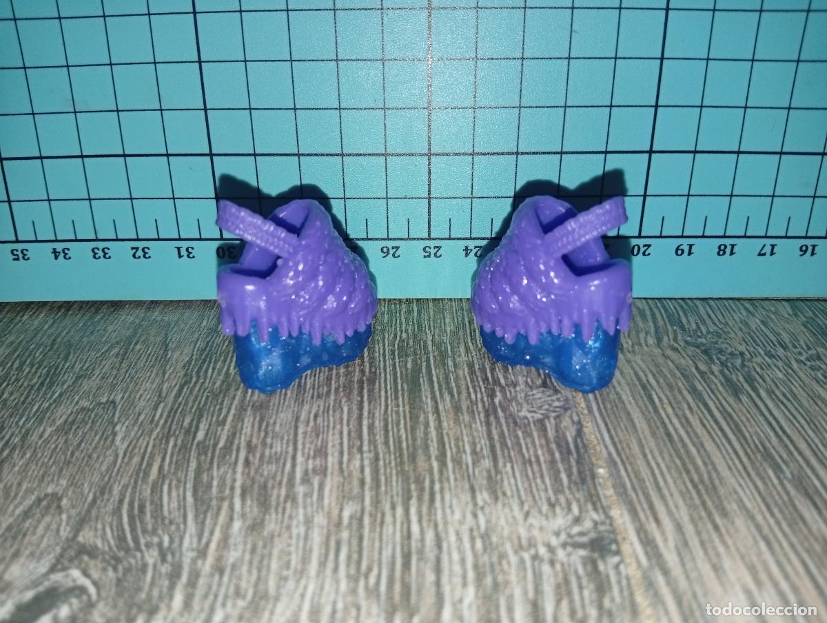 Mu&ntilde;ecas modernas: Zapatos de mu&ntilde;eca Monster high - Foto 3
