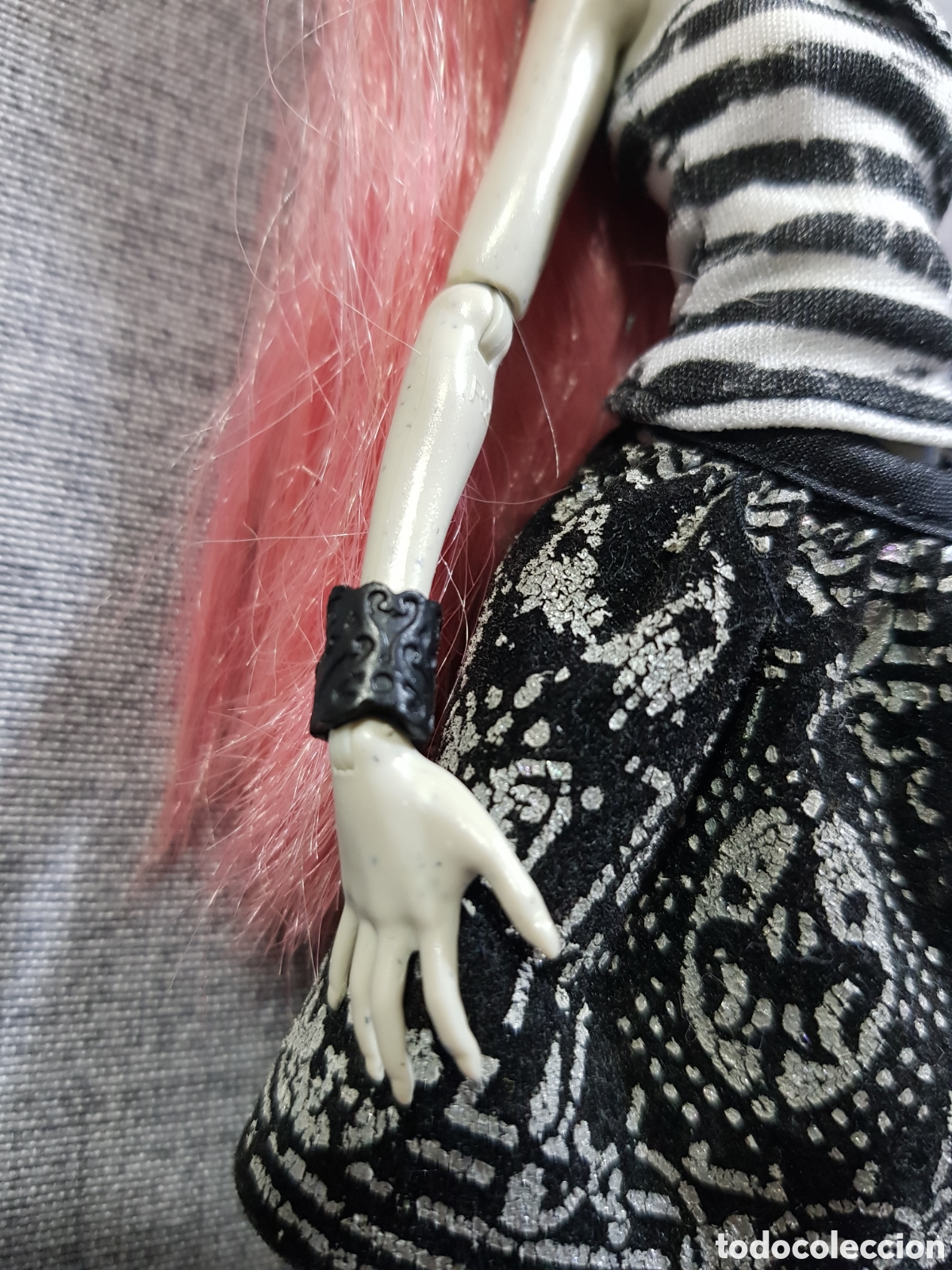 Mu&ntilde;ecas modernas: ROCHELLE GOYLE BETWEEN CLASSESS MONSTER HIGH MATTEL - Foto 9