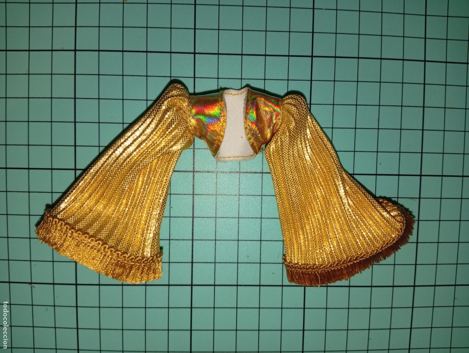 Mu&ntilde;ecas modernas: Chaqueta de mu&ntilde;eca Monster high - Foto 1