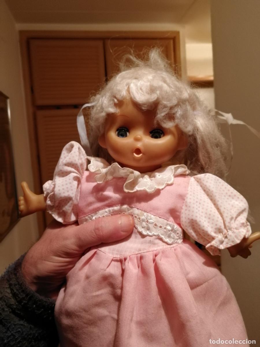 Mu&ntilde;ecas modernas: ANTIGUA MU&Ntilde;ECA CON VESTIDO ROSA - Foto 1