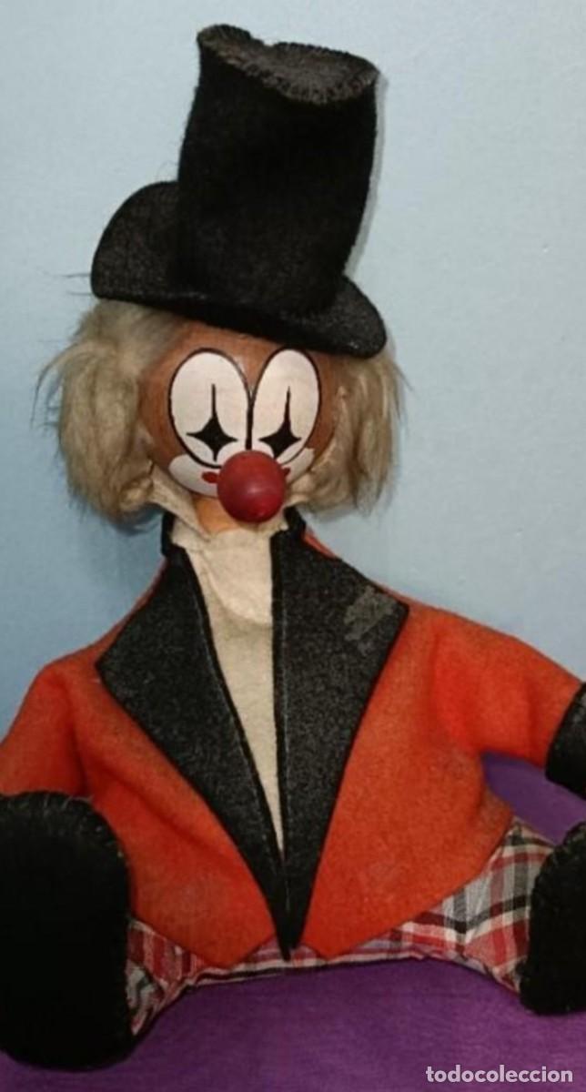 Mu&ntilde;ecas modernas: Payaso musical sentado - Foto 3