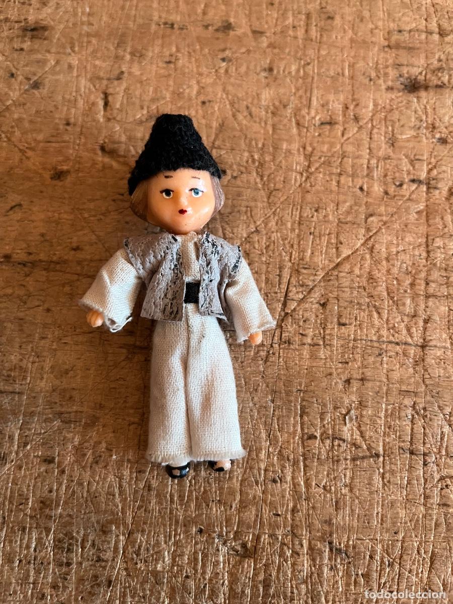 Mu&ntilde;ecas modernas: MU&Ntilde;ECA CON TRAJE TRADICIONAL RUMANO - Foto 6