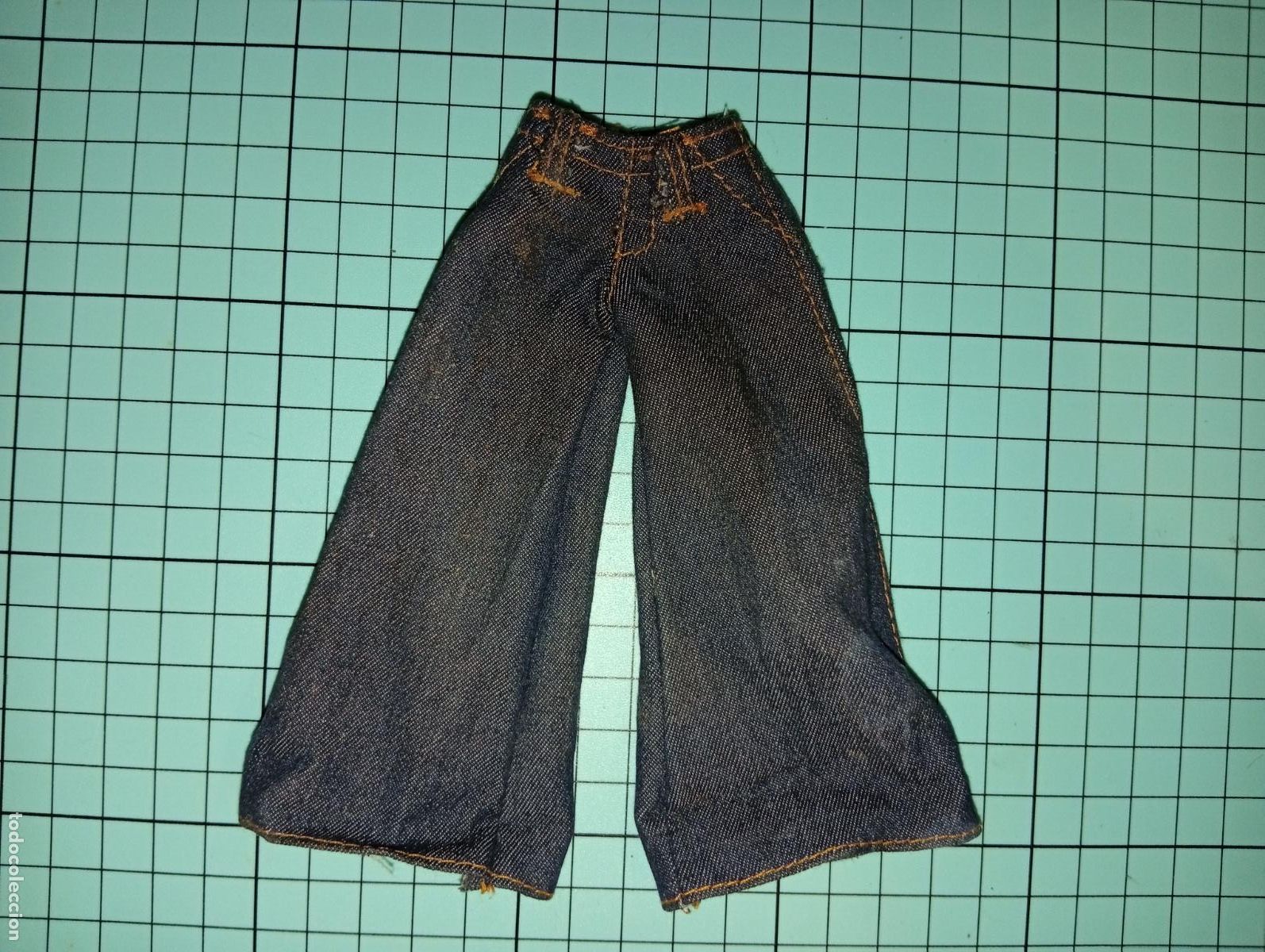 Mu&ntilde;ecas modernas: Pantal&oacute;n de mu&ntilde;eca Bratz - Foto 1