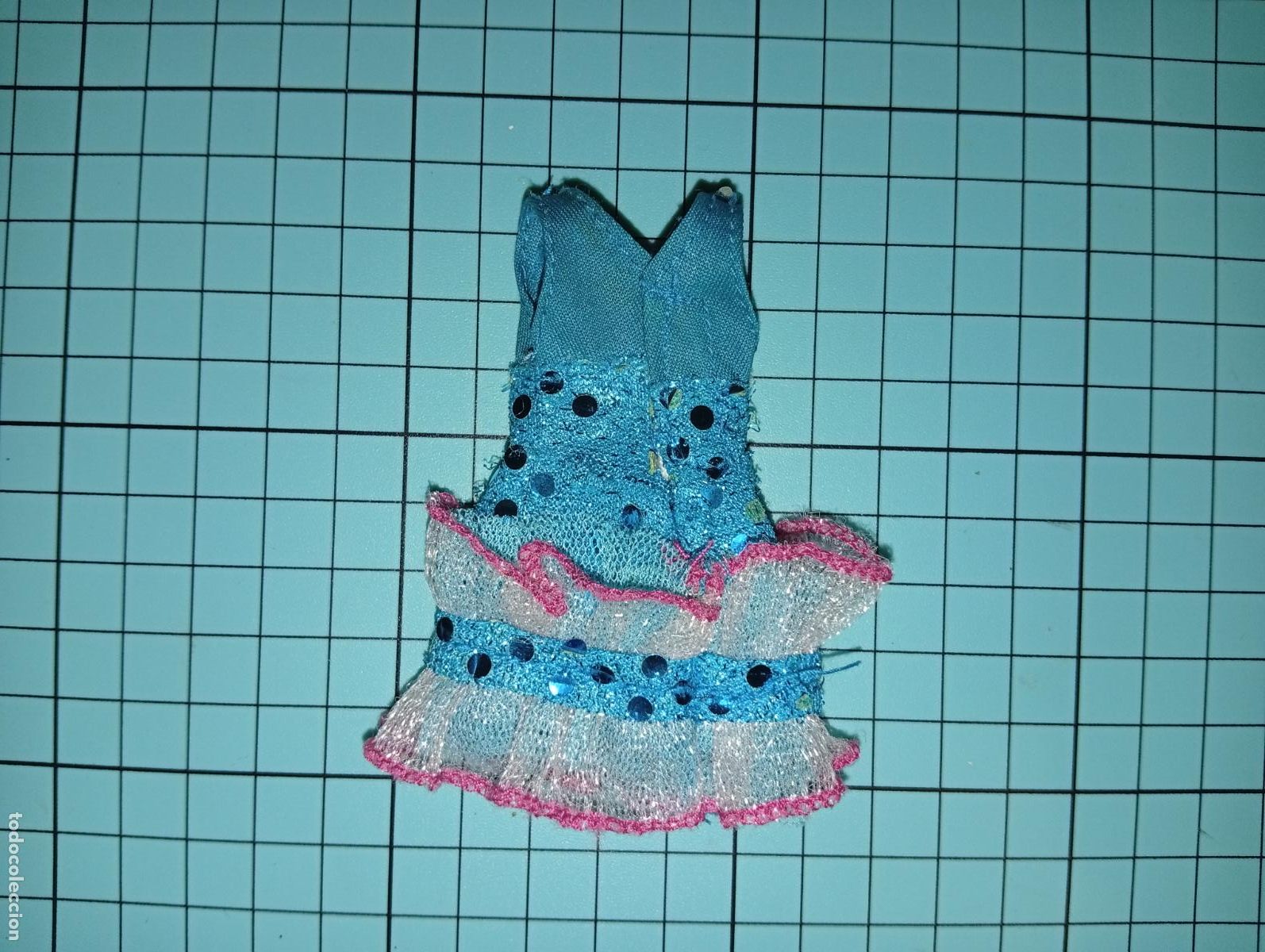 Mu&ntilde;ecas modernas: Vestido tama&ntilde;o mu&ntilde;eca Bratz - Foto 2