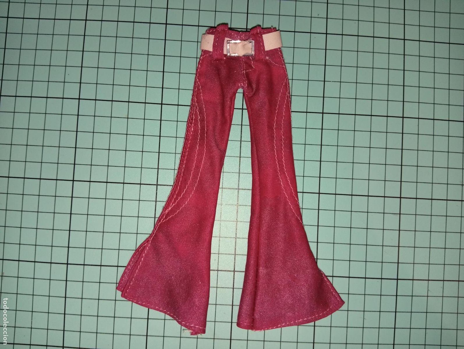 Mu&ntilde;ecas modernas: Pantal&oacute;n de mu&ntilde;eca Bratz - Foto 1