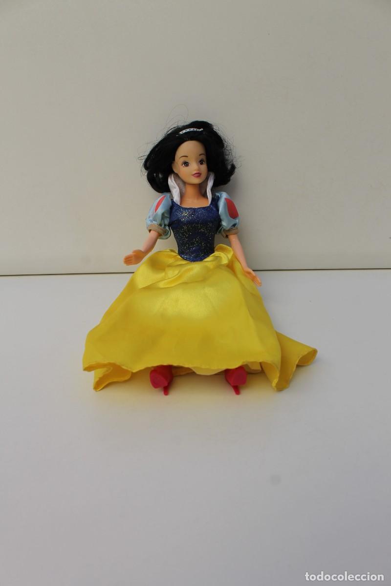 Mu&ntilde;ecas modernas: PRINCESA DISNEY BLANCANIEVES- SIMBA TOYS - Foto 2
