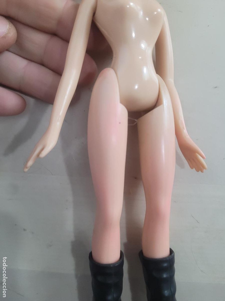 Mu&ntilde;ecas modernas: bratz cloe wintertime con botas - Foto 9