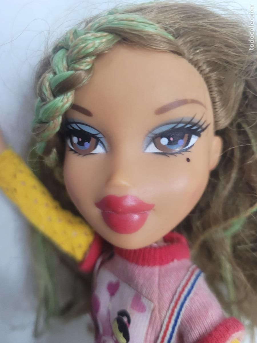 Mu&ntilde;ecas modernas: bratz tokyo yasmin 2001 - Foto 2