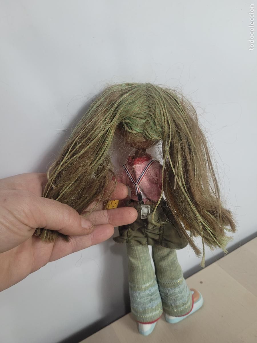 Mu&ntilde;ecas modernas: bratz tokyo yasmin 2001 - Foto 6