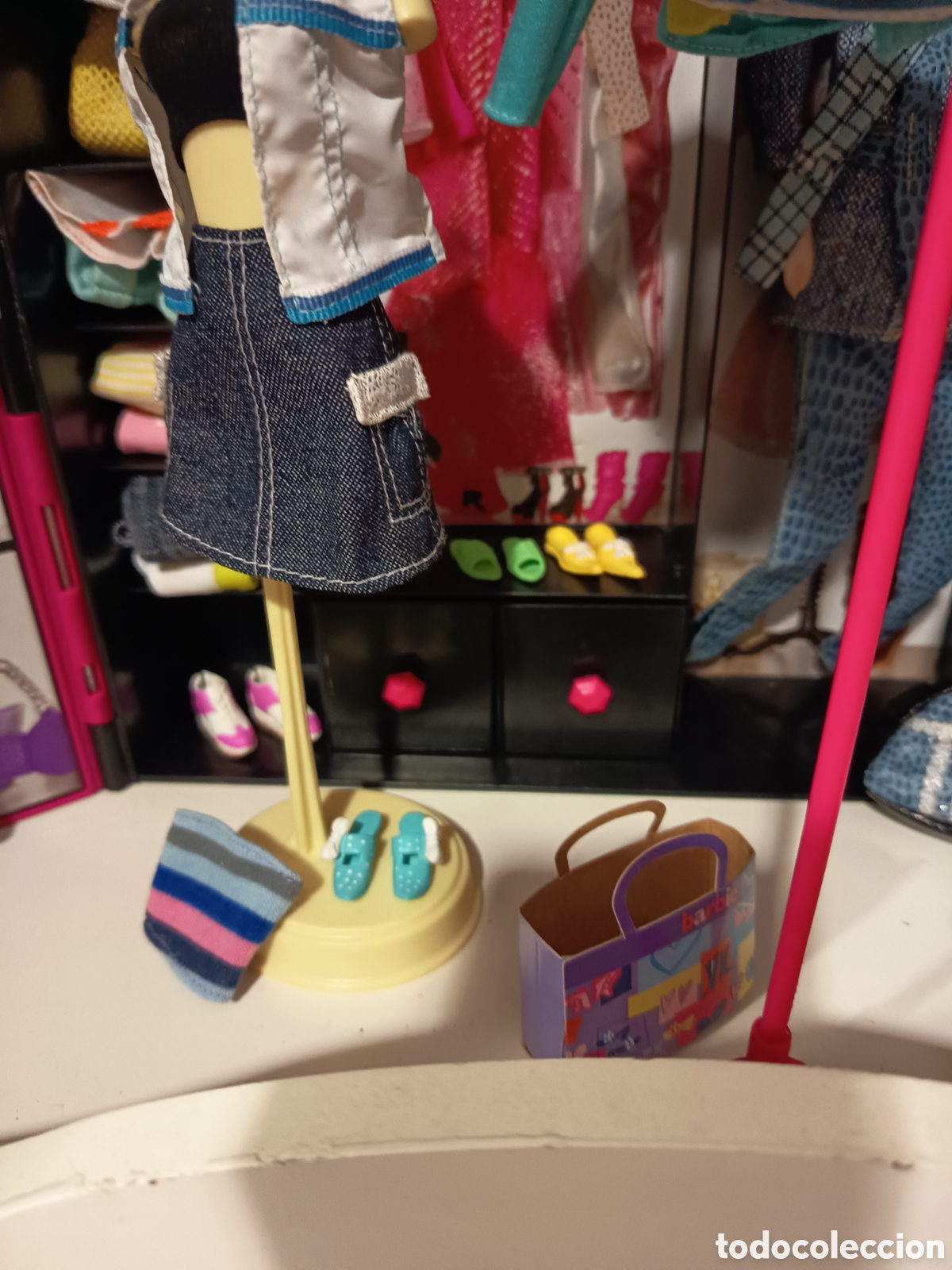 Mu&ntilde;ecas modernas: Gran lote, Adabella mu&ntilde;ecas y ropas - Foto 12