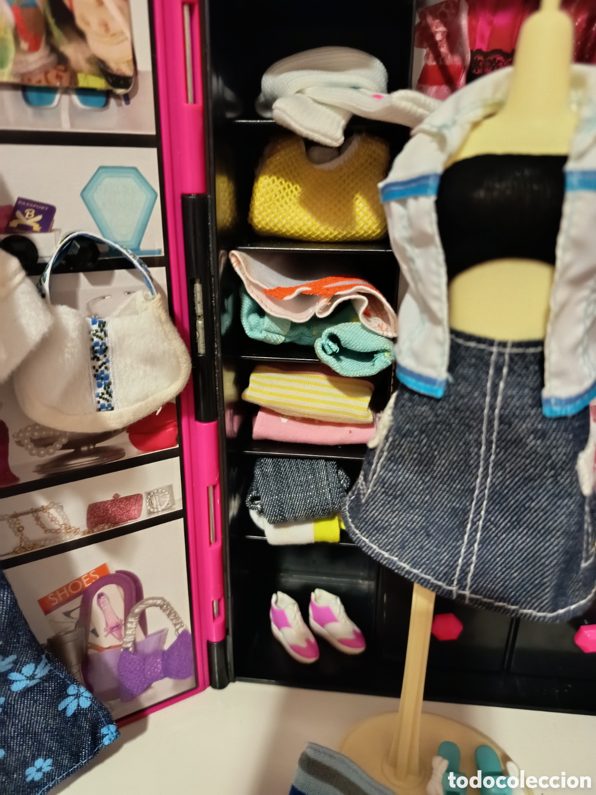 Mu&ntilde;ecas modernas: Gran lote, Adabella mu&ntilde;ecas y ropas - Foto 13