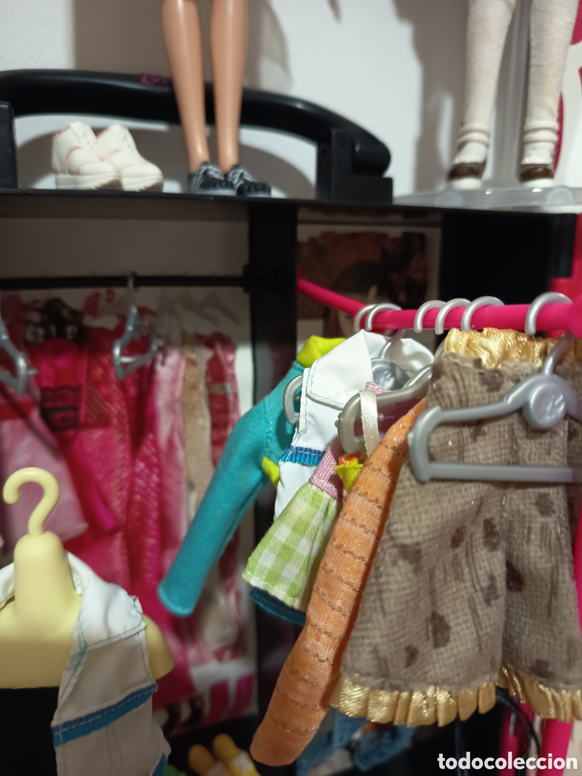 Mu&ntilde;ecas modernas: Gran lote, Adabella mu&ntilde;ecas y ropas - Foto 15