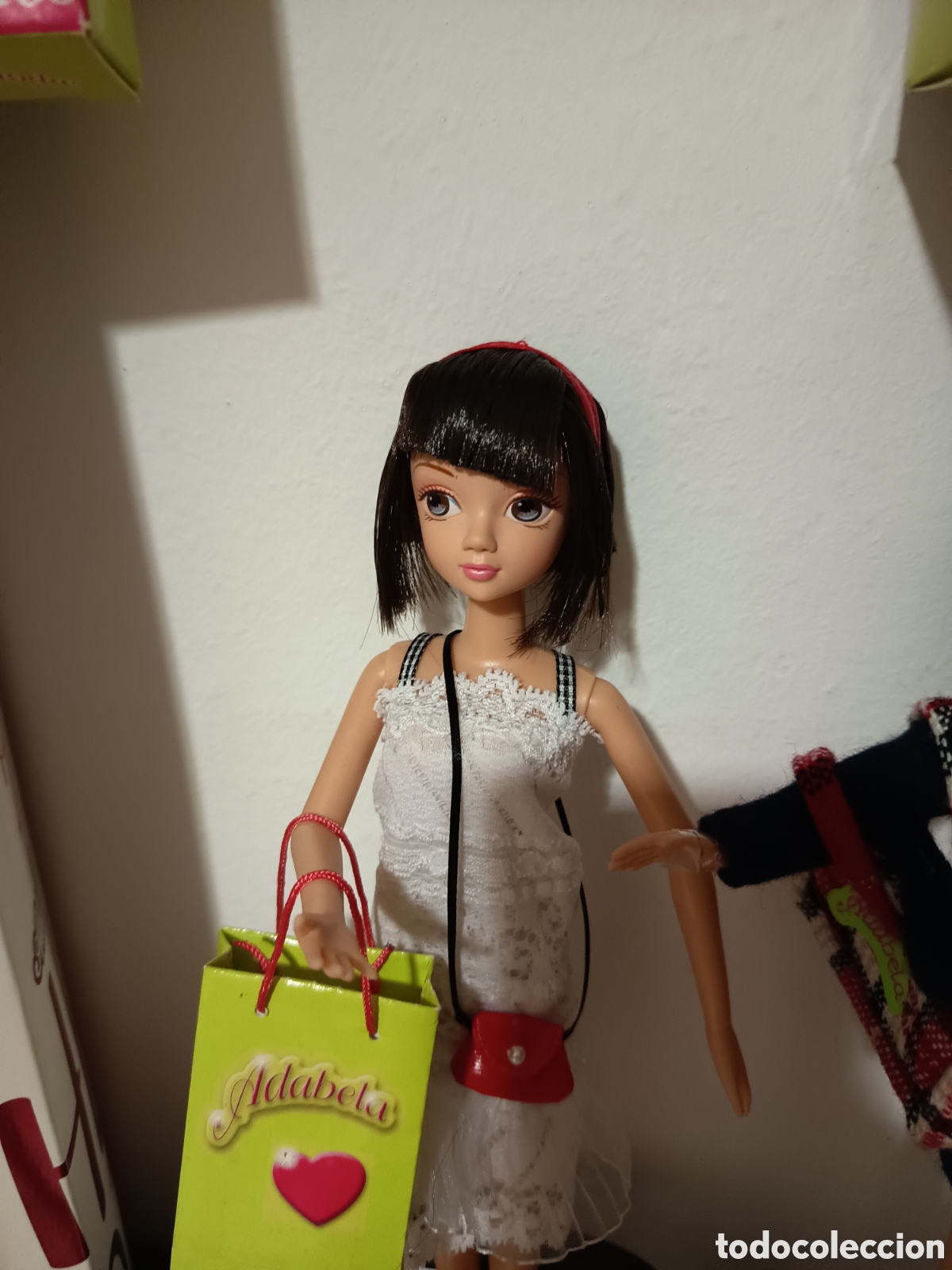 Mu&ntilde;ecas modernas: Gran lote, Adabella mu&ntilde;ecas y ropas - Foto 16