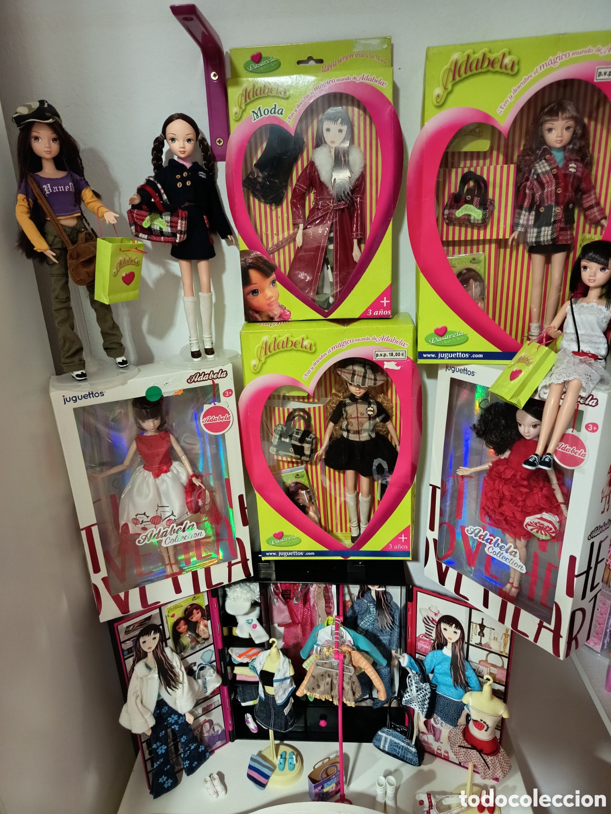 Mu&ntilde;ecas modernas: Gran lote, Adabella mu&ntilde;ecas y ropas - Foto 1