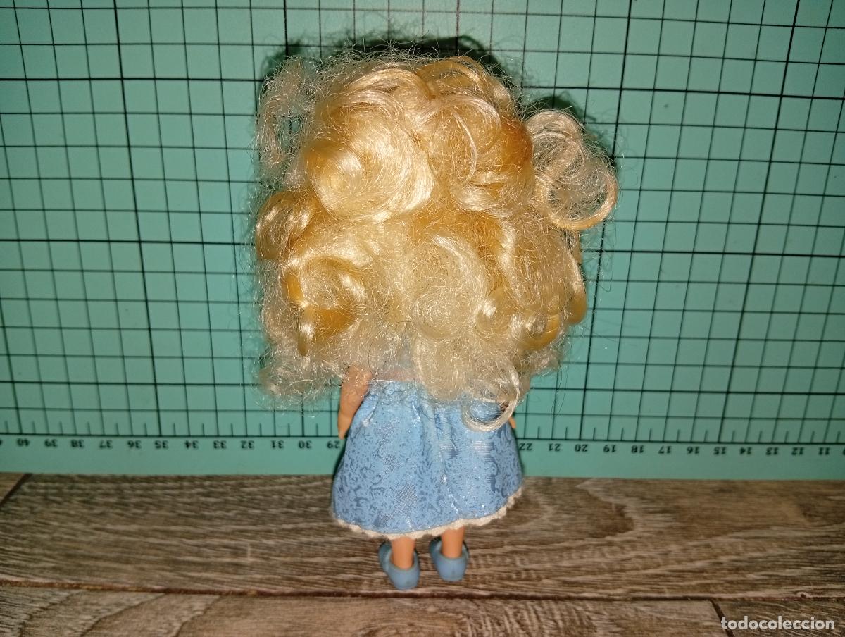Mu&ntilde;ecas modernas: Malet&iacute;n mini animators cenicienta - Foto 6