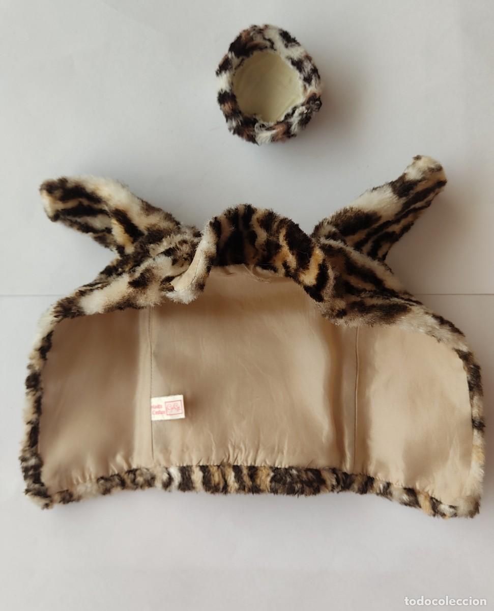 Mu&ntilde;ecas modernas: Abrigo y gorro modelo Elegance de Mily Geg&egrave; - Foto 2