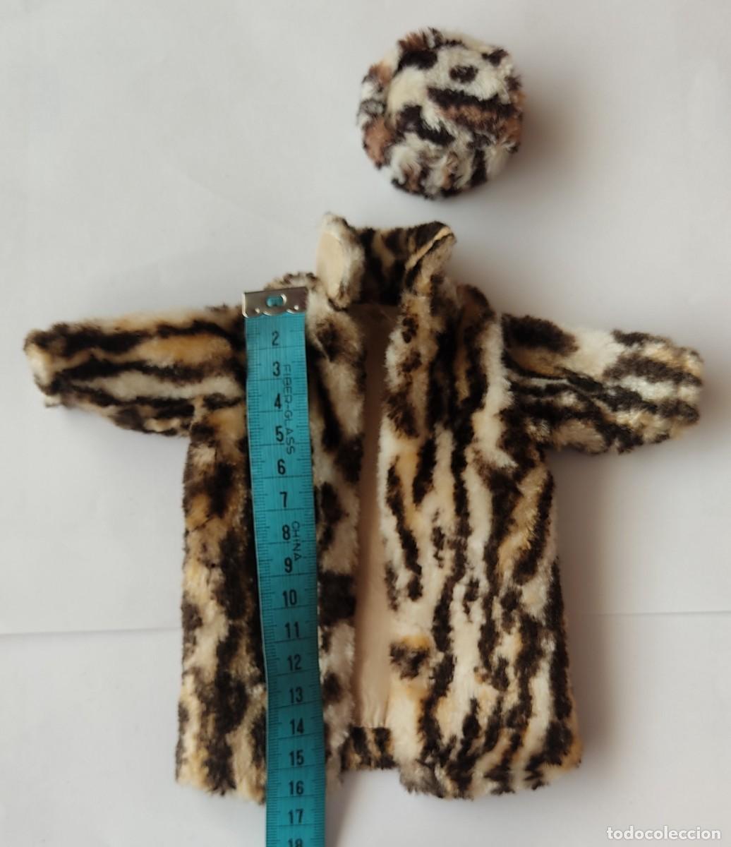 Mu&ntilde;ecas modernas: Abrigo y gorro modelo Elegance de Mily Geg&egrave; - Foto 7
