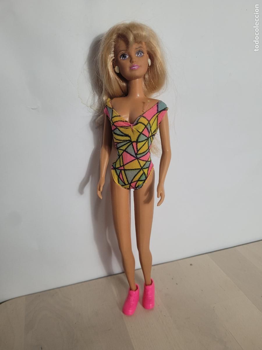 Mu&ntilde;ecas modernas: mu&ntilde;eca sindy de hasbro con ba&ntilde;ador doll - Foto 1