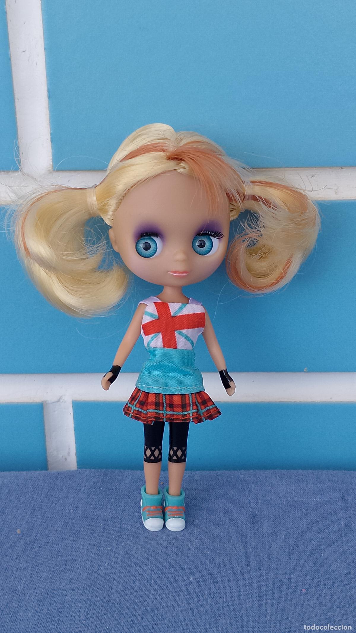 Mu&ntilde;ecas Modernas: Antigua mu&ntilde;eca Blythe Littlest Pet Shop London Punk de Hasbro