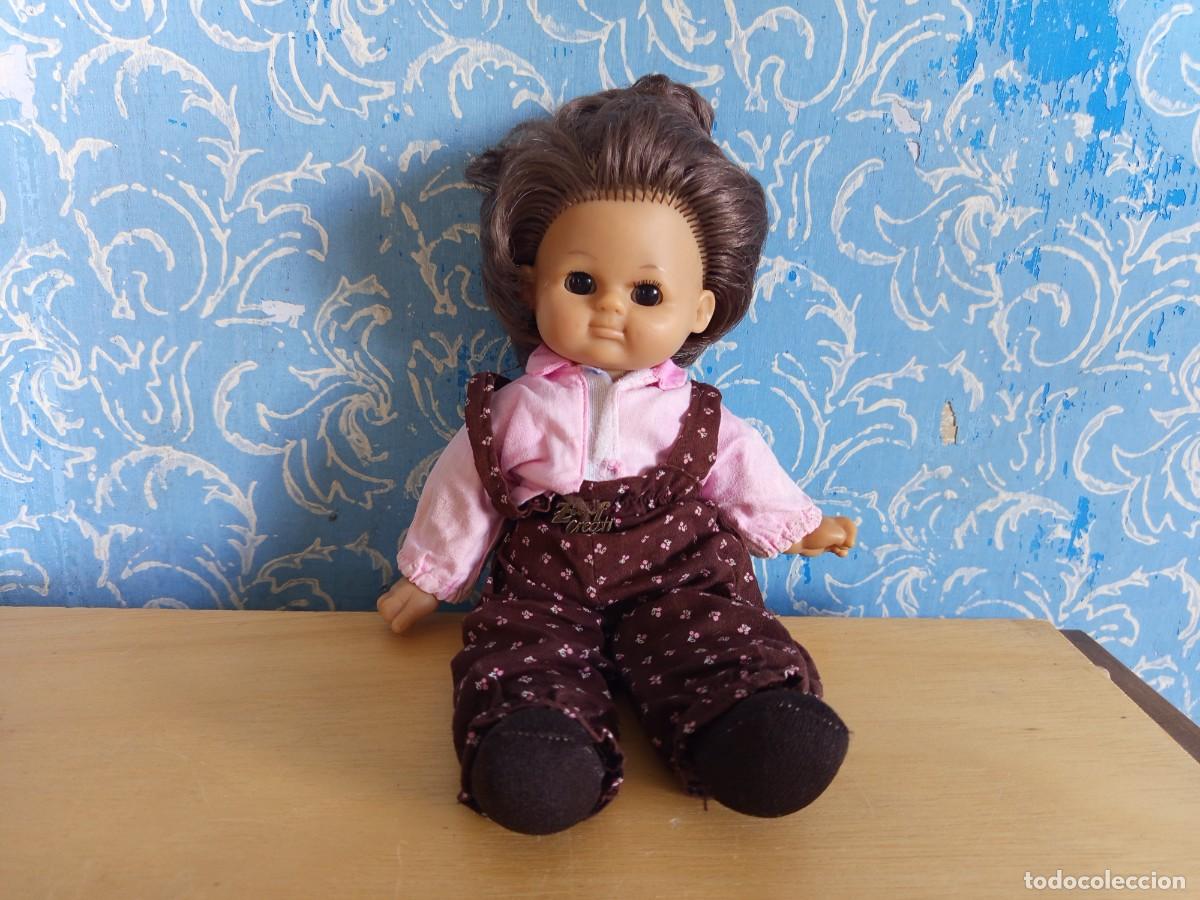 Mu&ntilde;ecas Modernas: Mu&ntilde;eca Zapf Creation antigua de Alemania