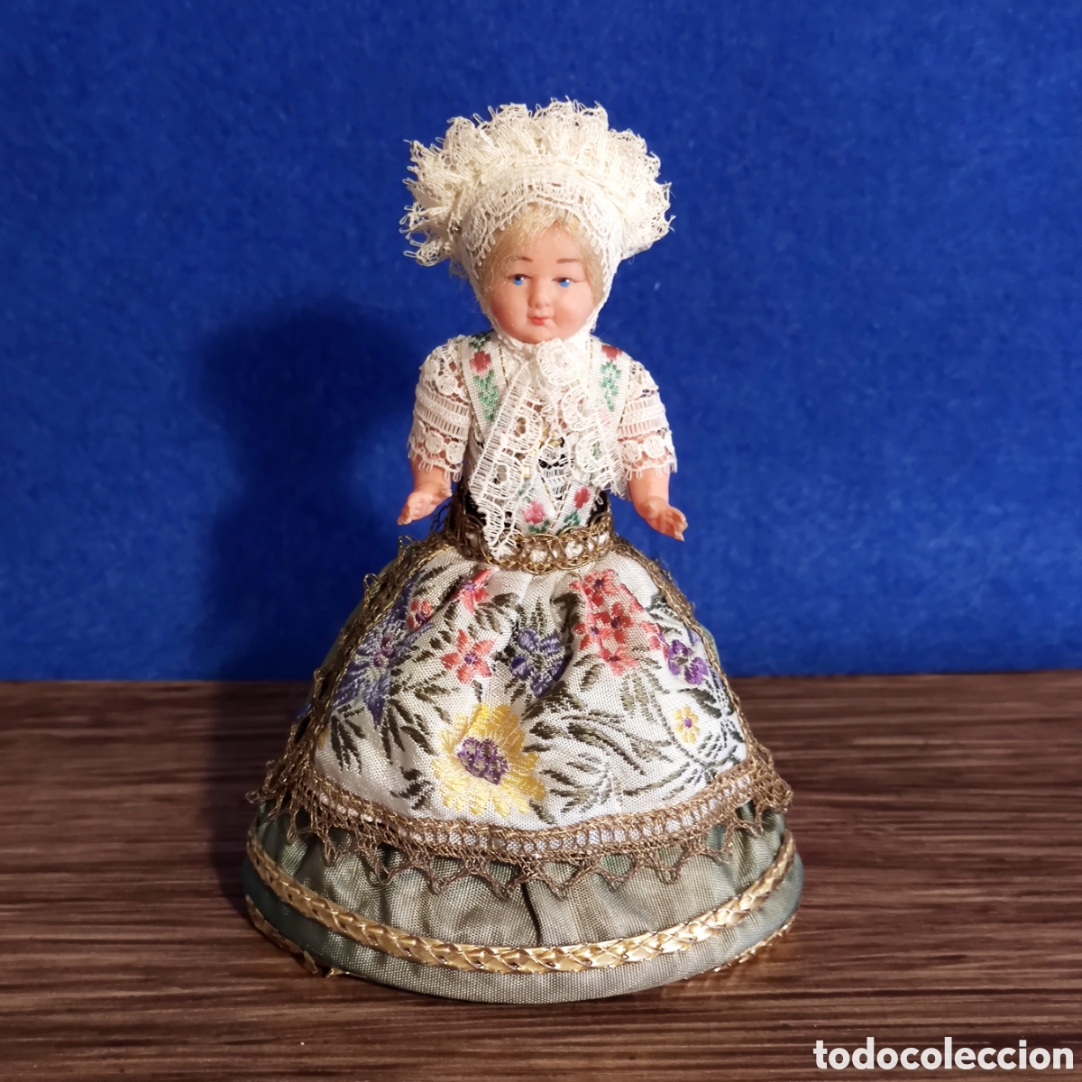 Mu&ntilde;ecas Modernas: Mu&ntilde;eca regional Breta&ntilde;a- Francia a&ntilde;os 60 celuloide