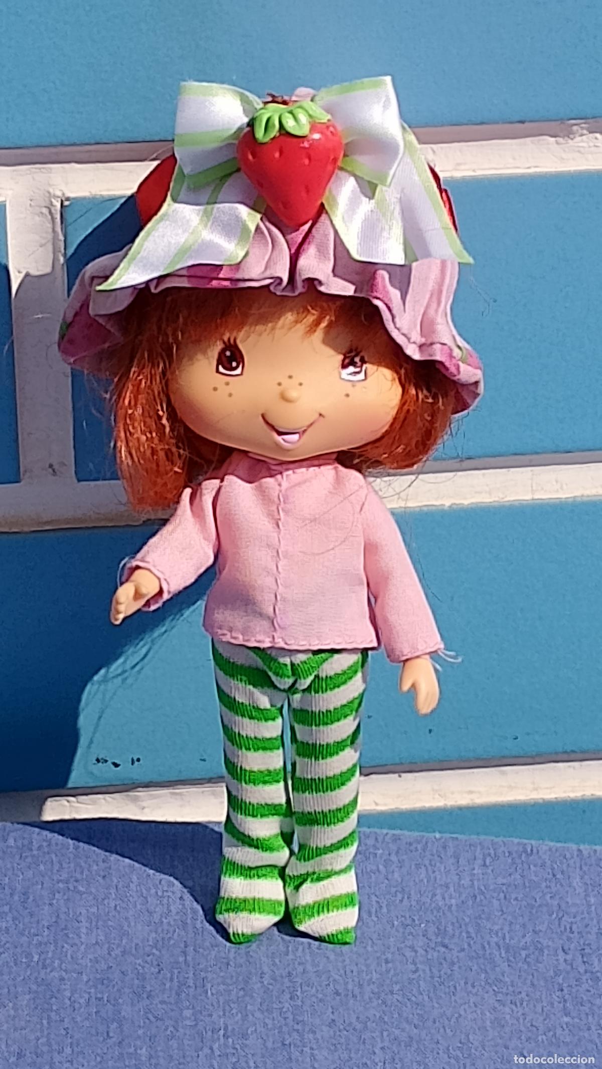 Mu&ntilde;ecas Modernas: Antigua mu&ntilde;eca Tarta de Fresa Strawberry Shortcake de Bandai