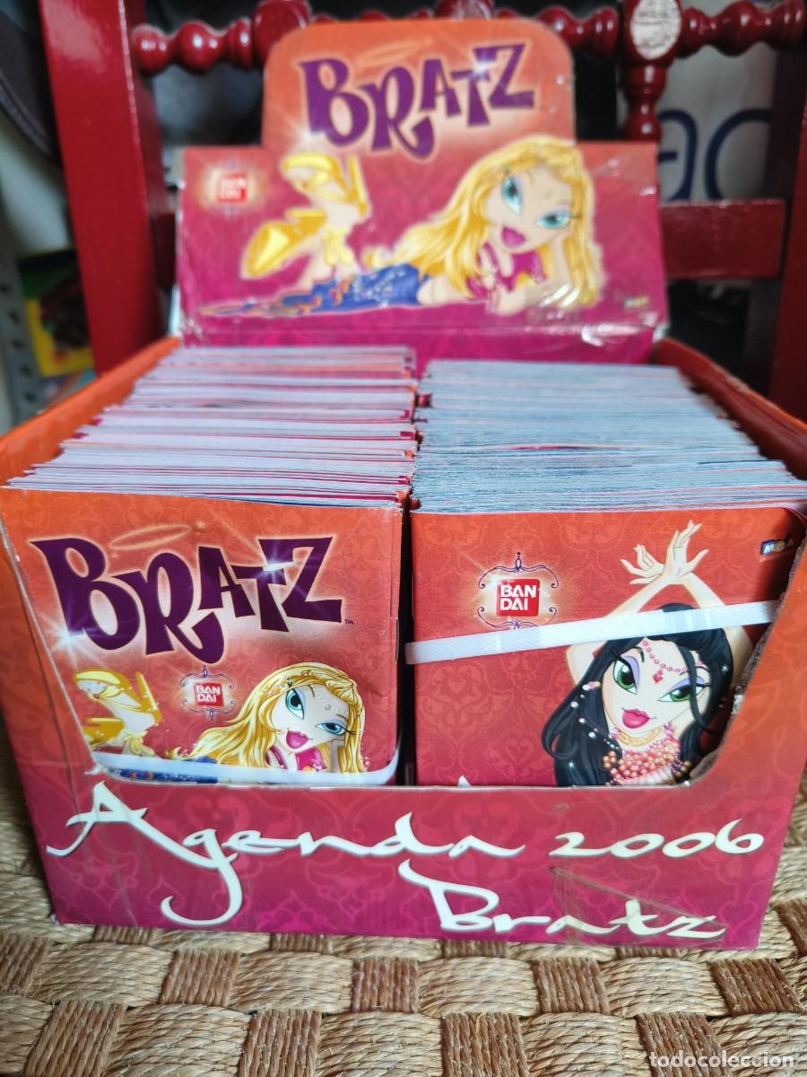 Mu&ntilde;ecas Modernas: Ocasion ! Caja repleta con 170 catalogos Agenda Mu&ntilde;eca Bratz 2006