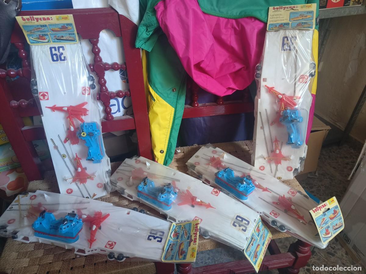 Mu&ntilde;ecas Modernas: Ocasion coleccionistas ! lote de 5 portaviones porta aviones barcos plastico kiosco a&ntilde;os 80 Bullycan