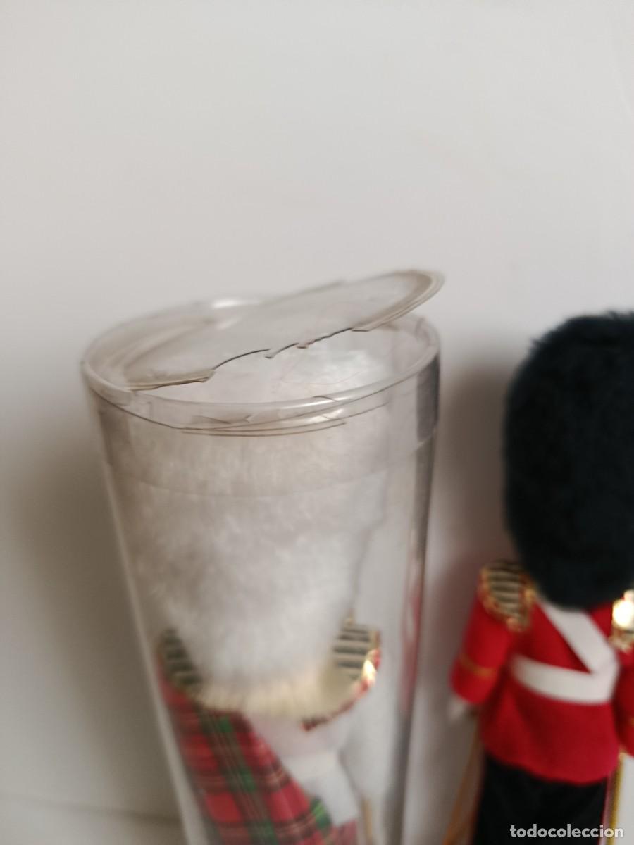 Mu&ntilde;ecas modernas: DOS MU&Ntilde;ECOS DE LA GUARDIA INGLESA - Foto 3