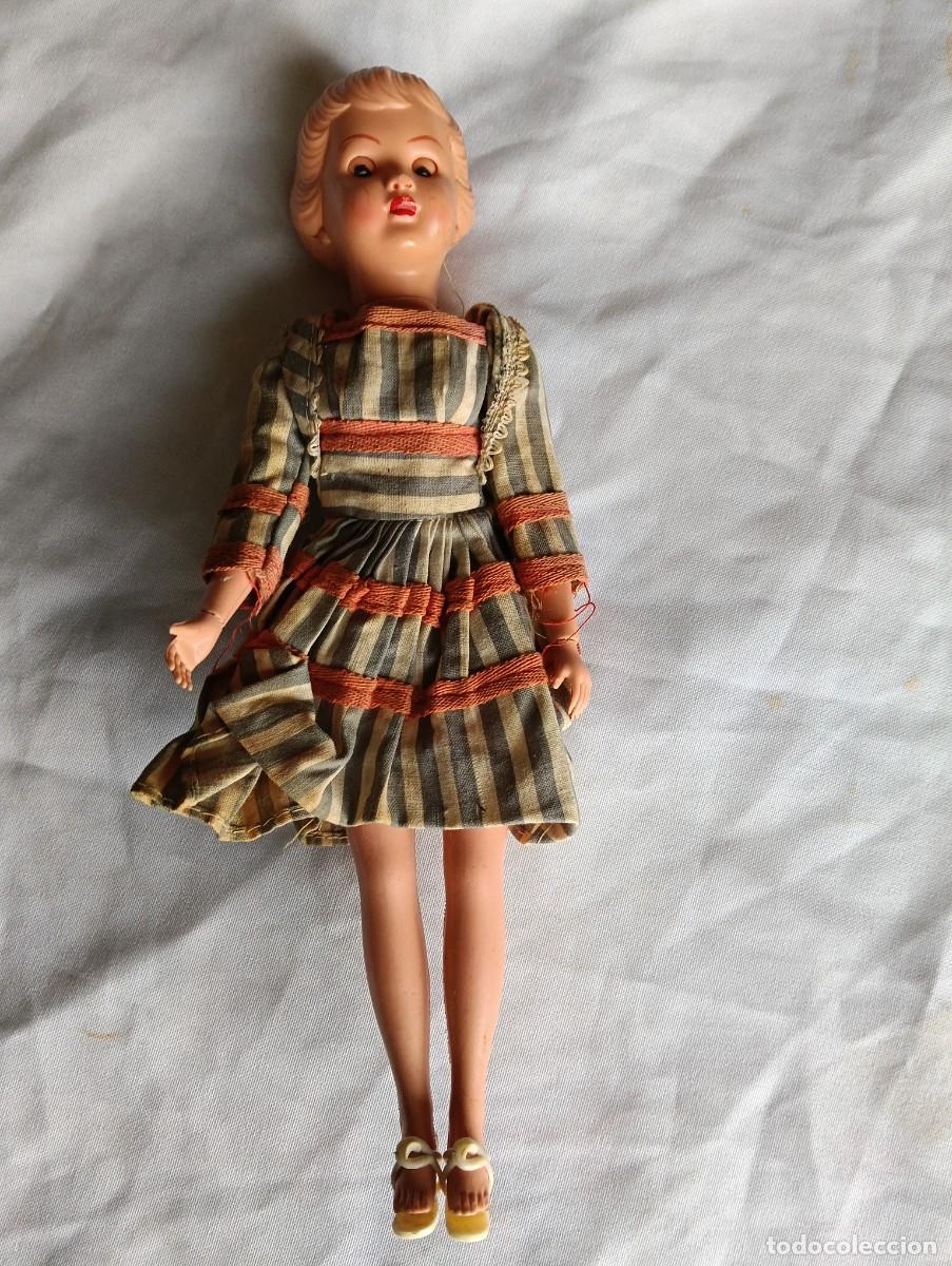 Mu&ntilde;ecas Modernas: MU&Ntilde;ECA AGRESPOLY MADE IN HONG KONG D220
