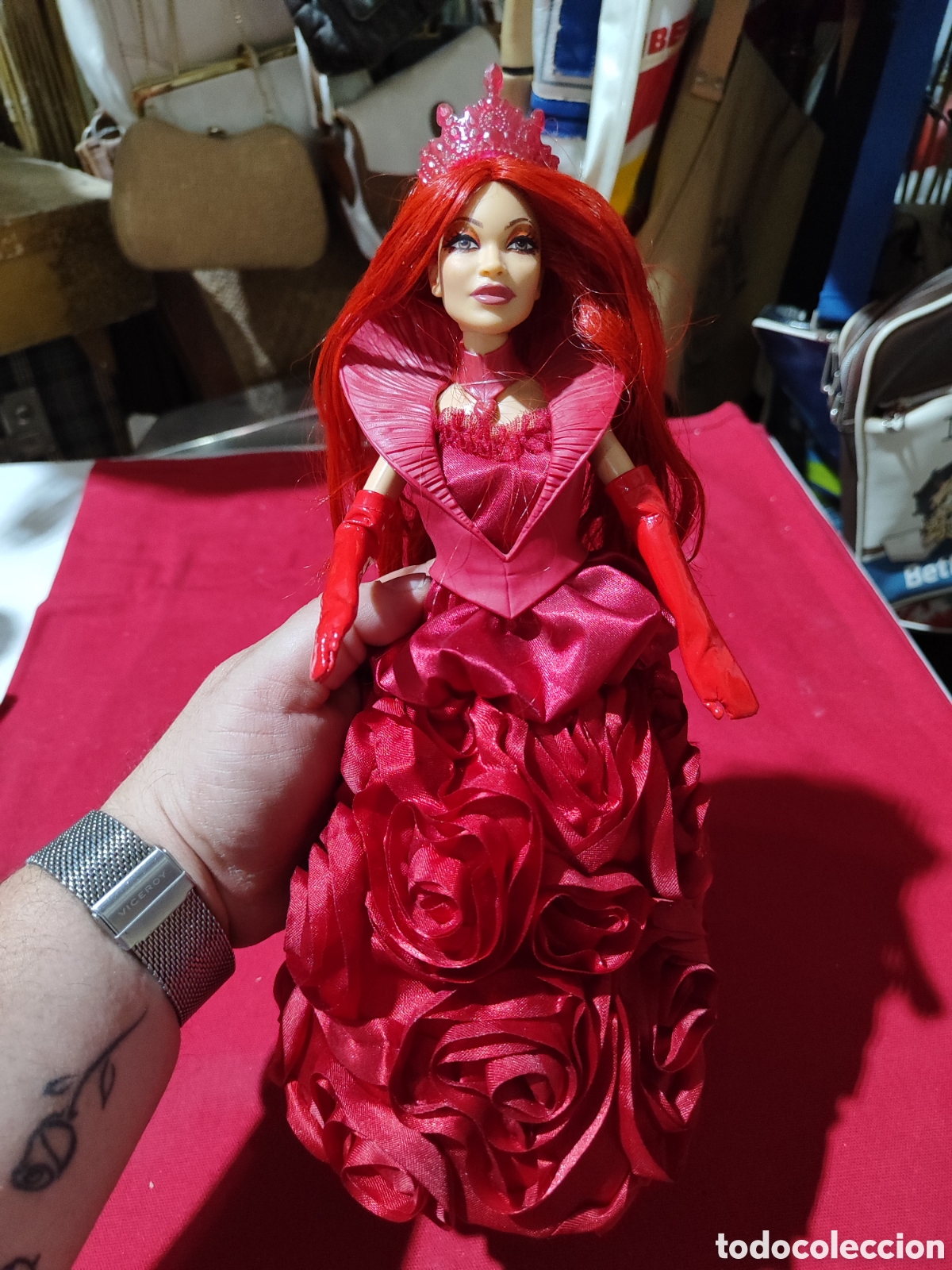 Mu&ntilde;ecas Modernas: Mu&ntilde;eca Red de Mattel de los descendientes