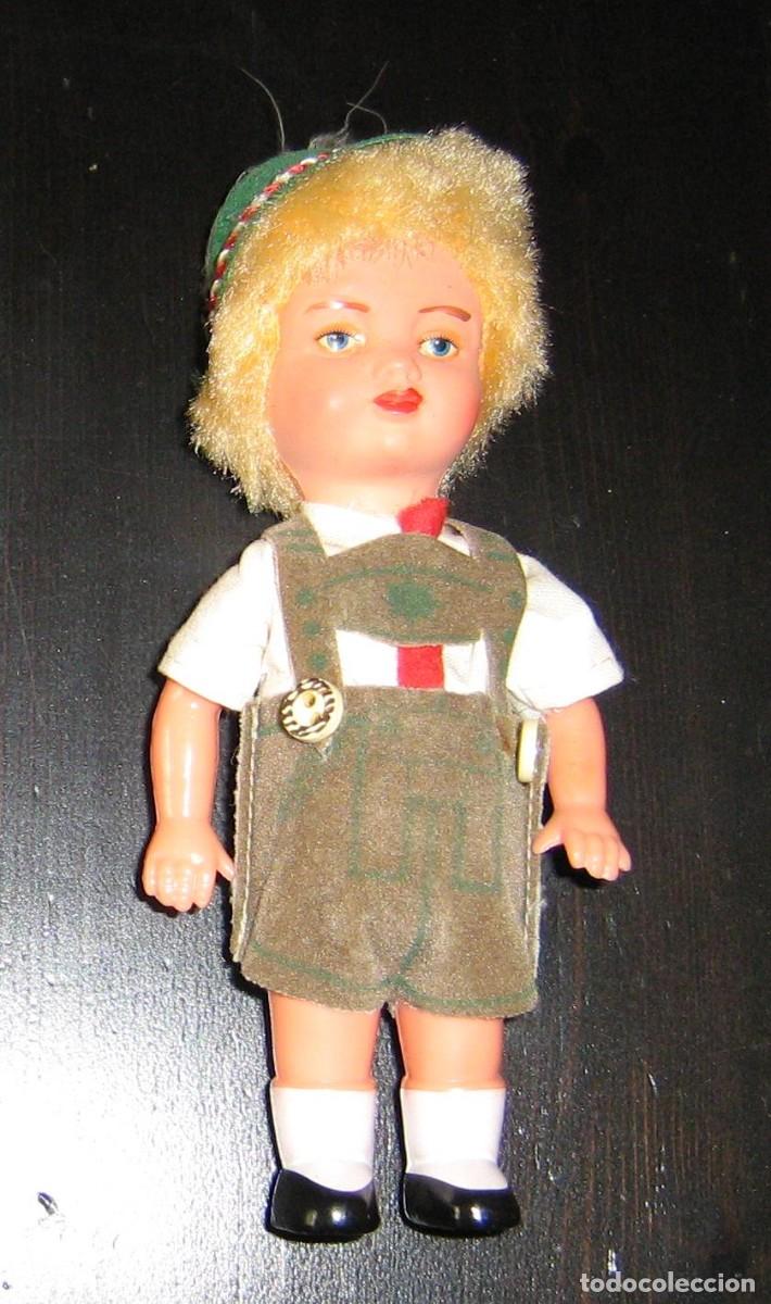Mu&ntilde;ecas Modernas: ANTIGUO MU&Ntilde;ECO DE CELULOIDE CON TRAJE T&Iacute;PICO TIROL&Eacute;S.