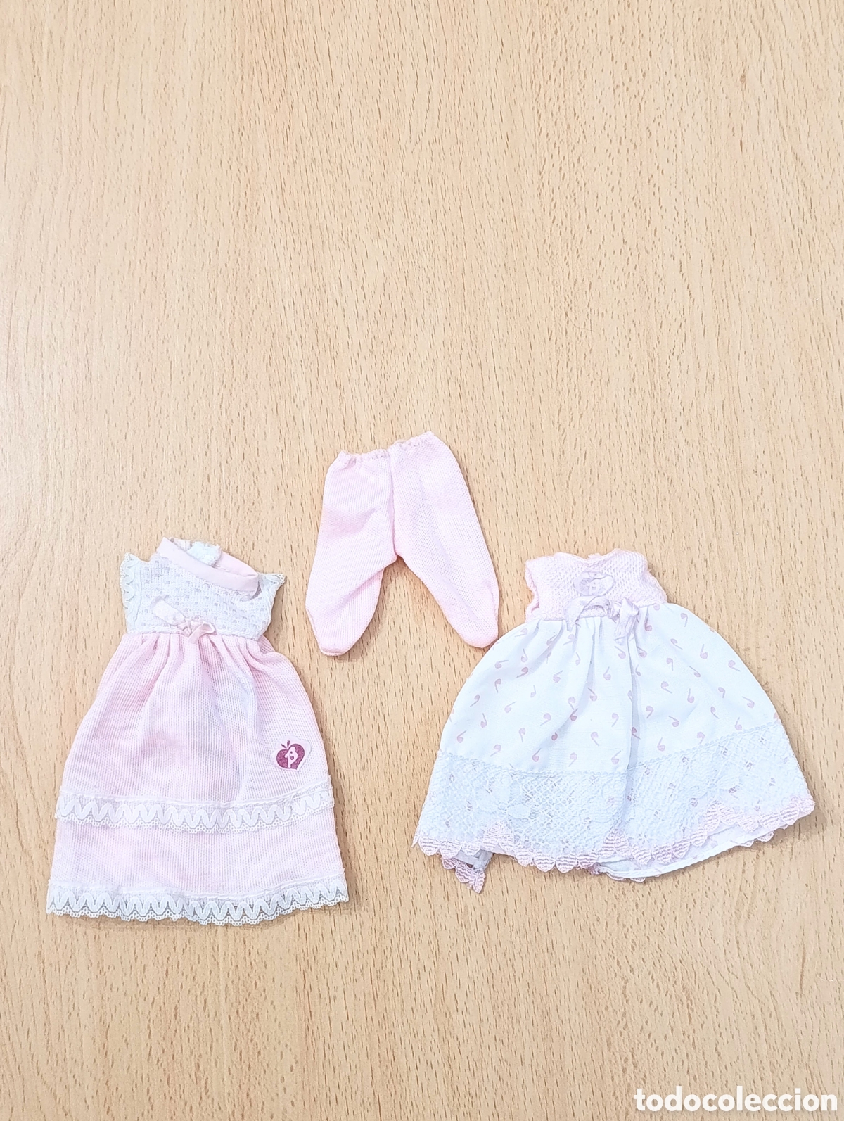 Mu&ntilde;ecas Modernas: Lote dos vestidos barriguitas reto&ntilde;o