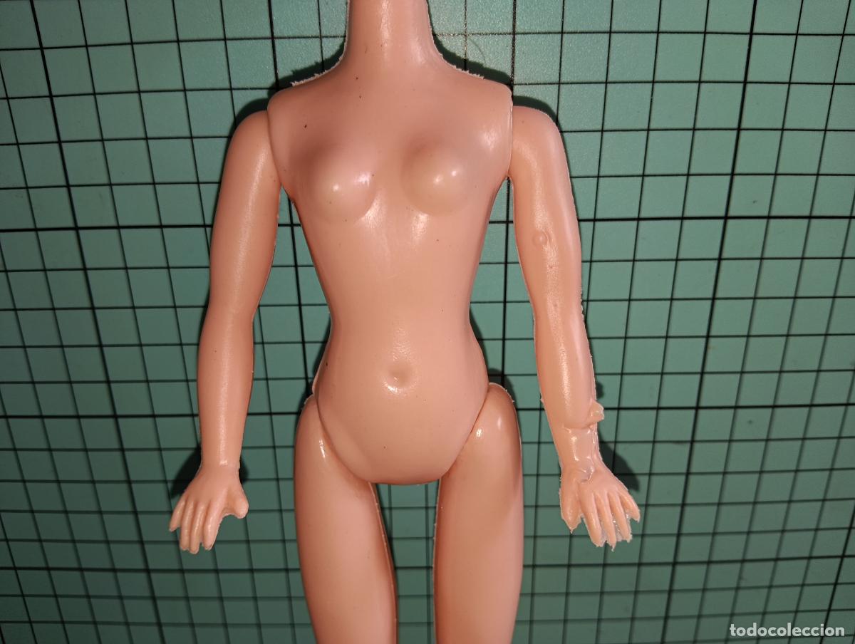 Mu&ntilde;ecas modernas: Mu&ntilde;eca molde Sindy cuerpo de pl&aacute;stico - Foto 4