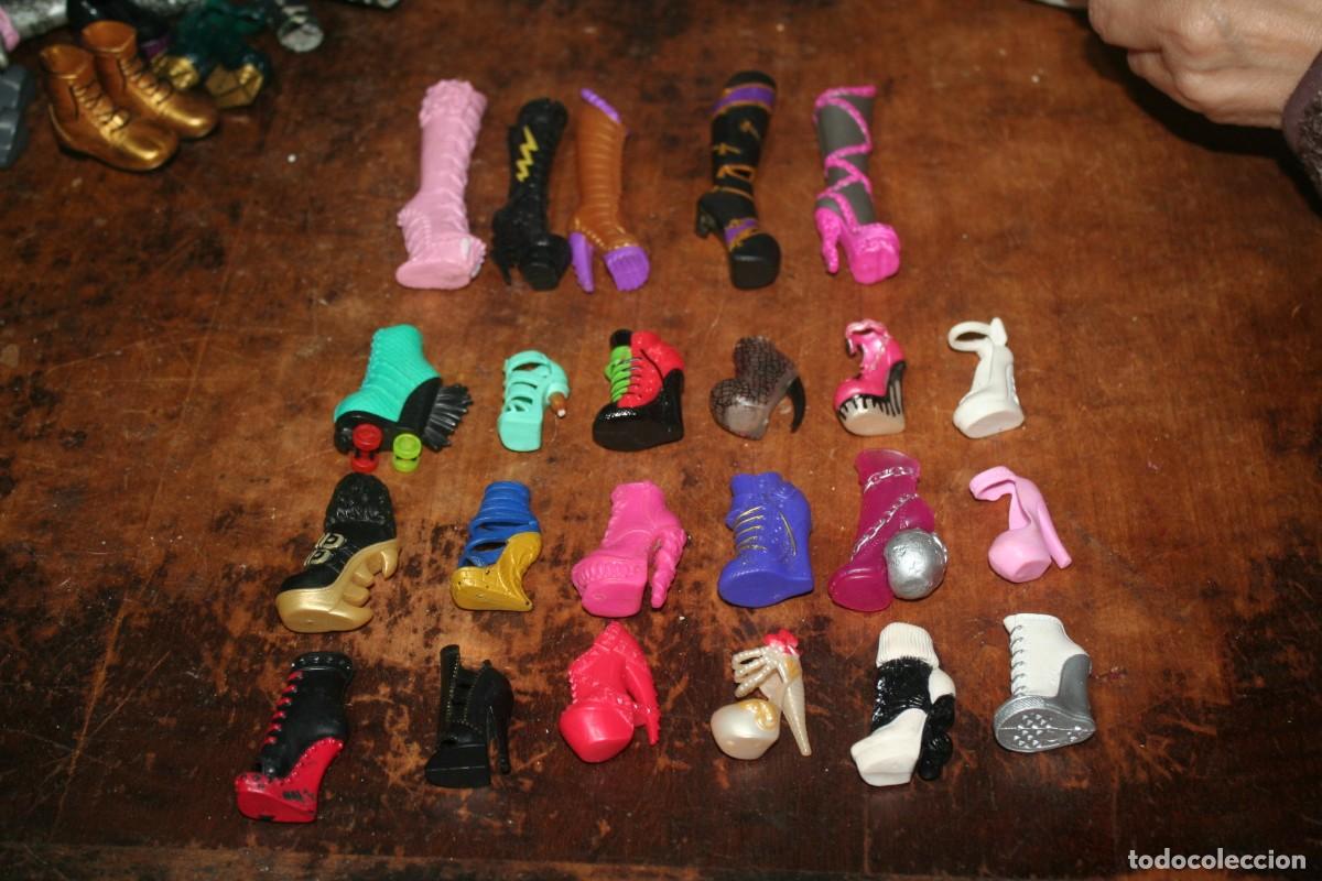 Mu&ntilde;ecas Modernas: mu&ntilde;eca mu&ntilde;eco monster high zapatos desparejados NO VENDO SUELTO