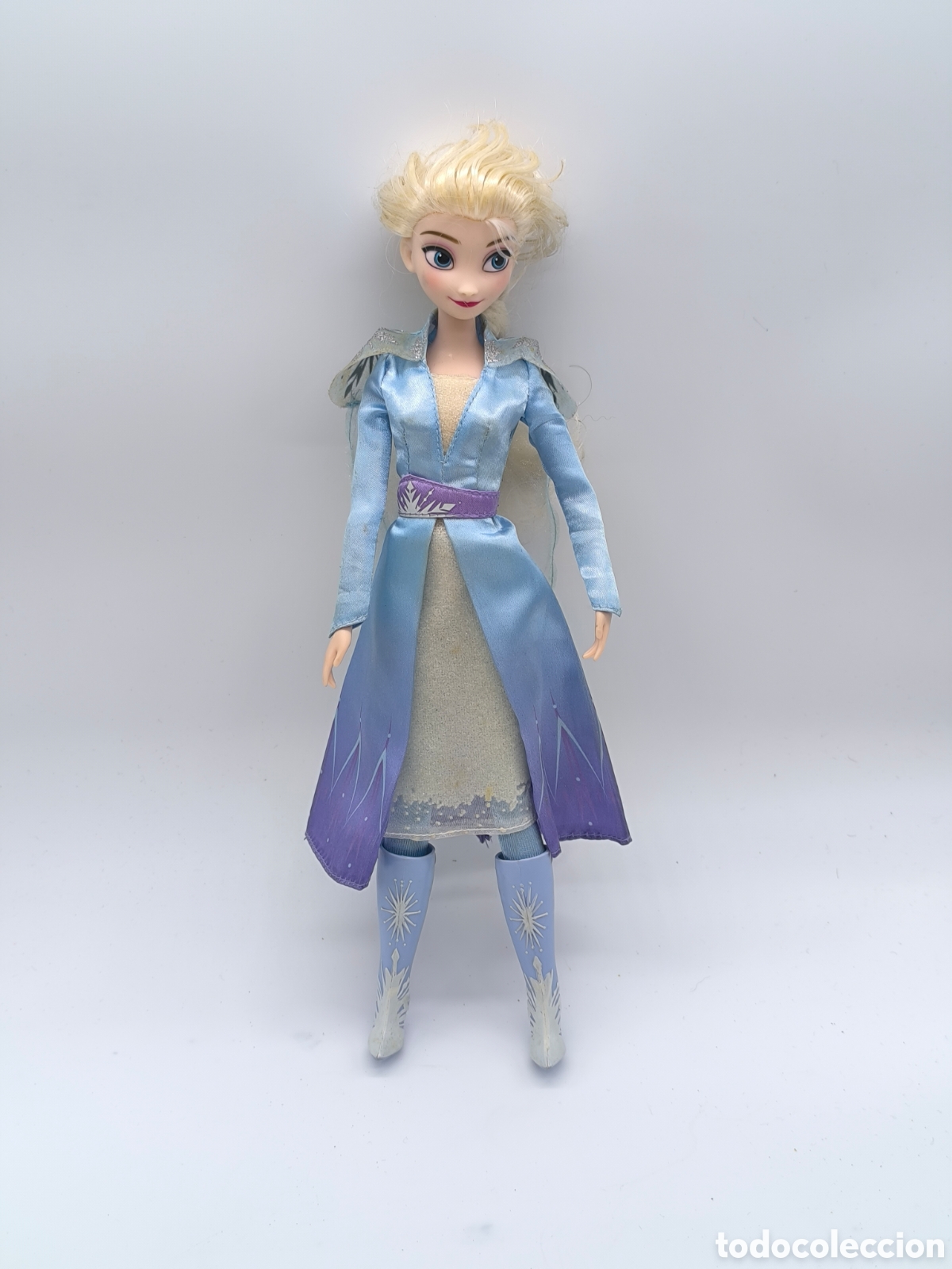 Mu&ntilde;ecas Modernas: Mu&ntilde;eca Elsa Frozen Disney original vestido azul princesa
