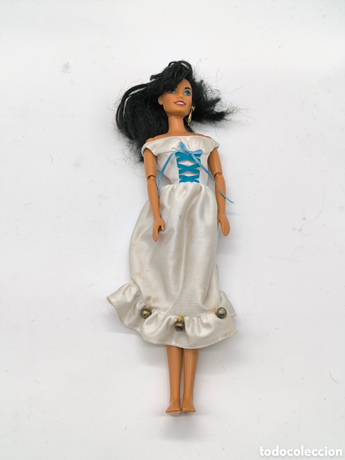 Mu&ntilde;ecas Modernas: Mu&ntilde;eca Esmeralda Disney articulada vestido blanco vintage