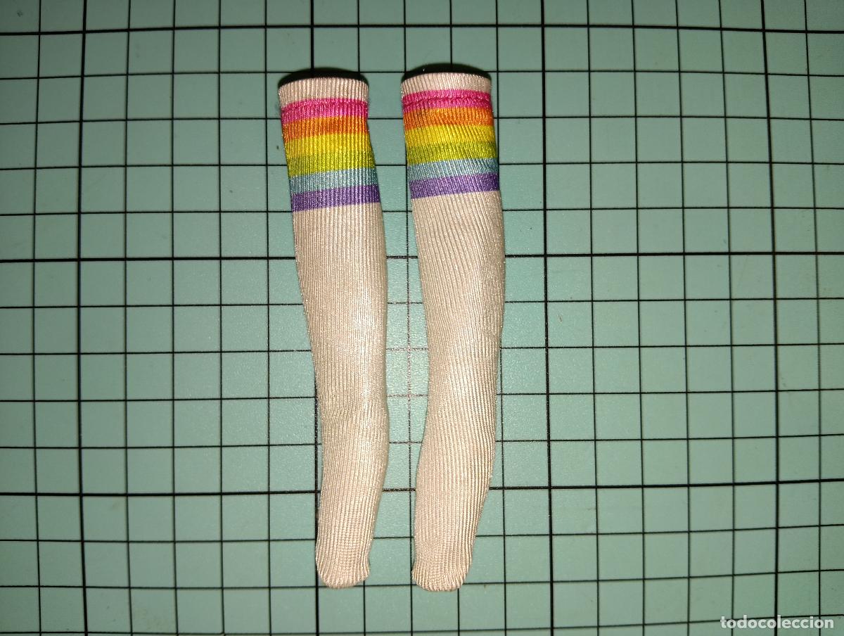 Mu&ntilde;ecas Modernas: Medias de mu&ntilde;eca Rainbow high Sunny Madison