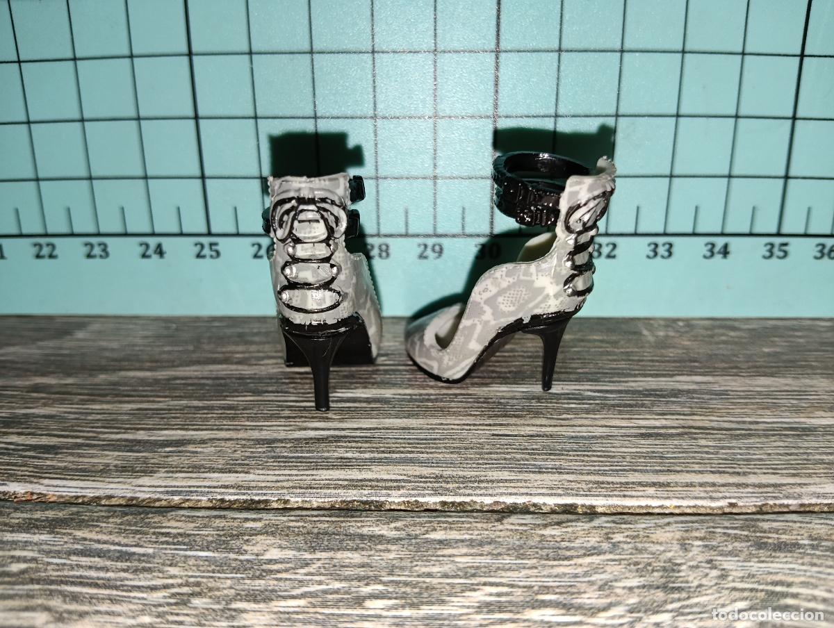 Mu&ntilde;ecas modernas: Zapatos de mu&ntilde;eca Rainbow high Shadow Heather Grayson - Foto 3