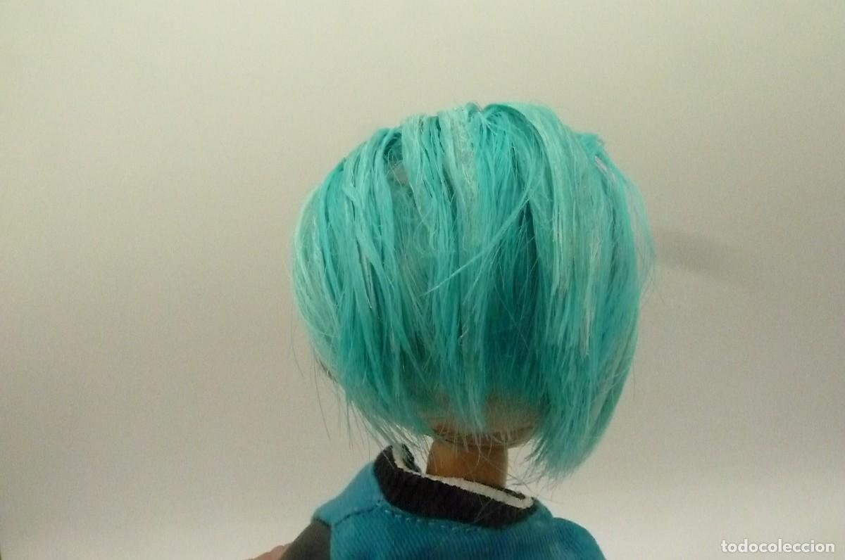 Mu&ntilde;ecas modernas: Mu&ntilde;eco Rainbow High. Kendall - Foto 5