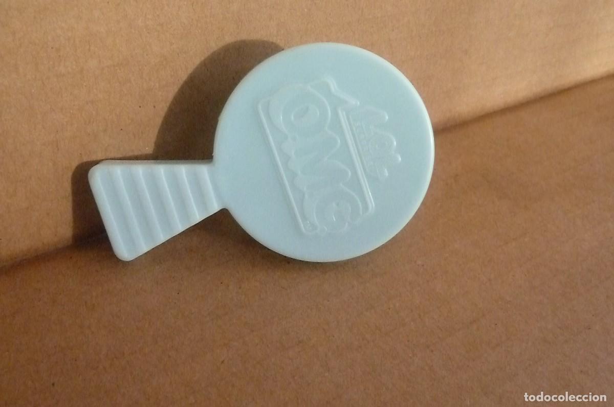 Mu&ntilde;ecas Modernas: Cepillo peinar mu&ntilde;eca LOL