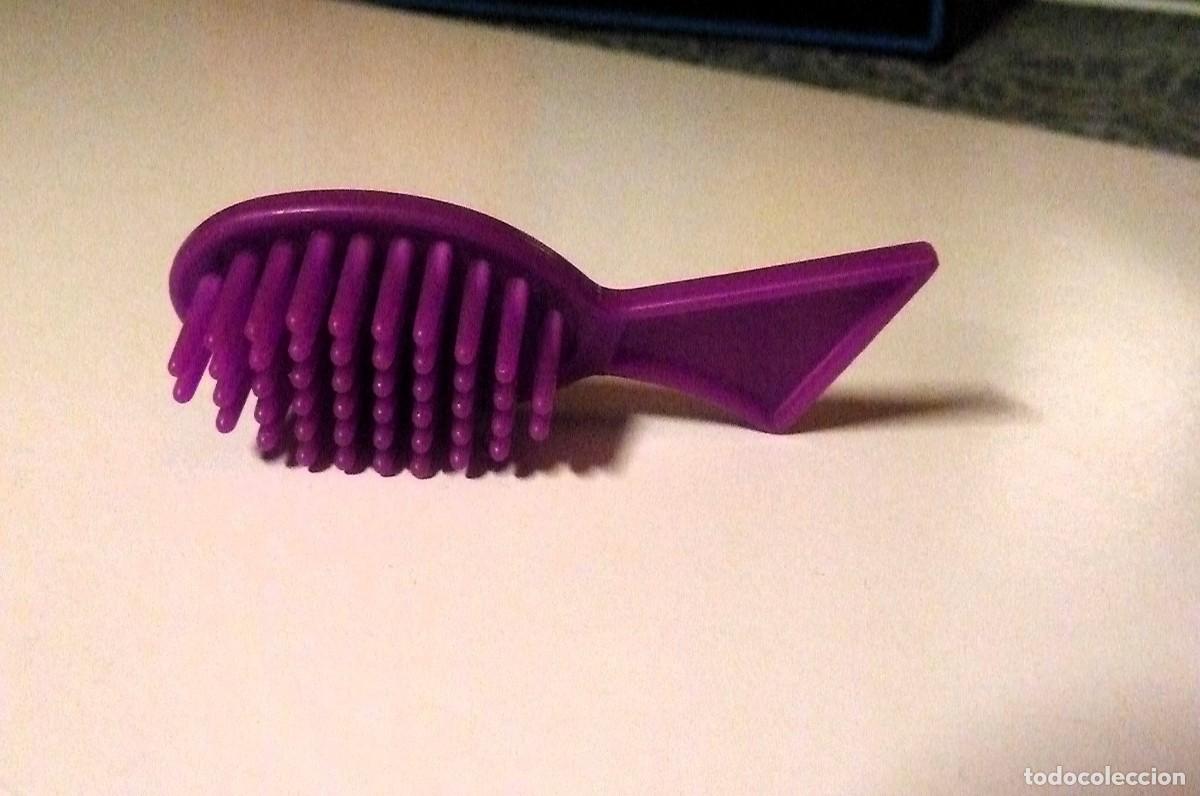 Mu&ntilde;ecas modernas: Cepillo lila mu&ntilde;ecas Bratz - Foto 2