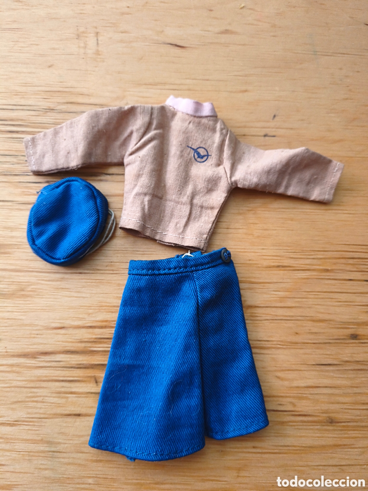Mu&ntilde;ecas Modernas: Vestuario mu&ntilde;eca Hacov Azafata