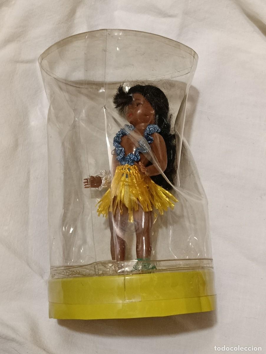 Mu&ntilde;ecas Modernas: Mu&ntilde;eca hula vintage: