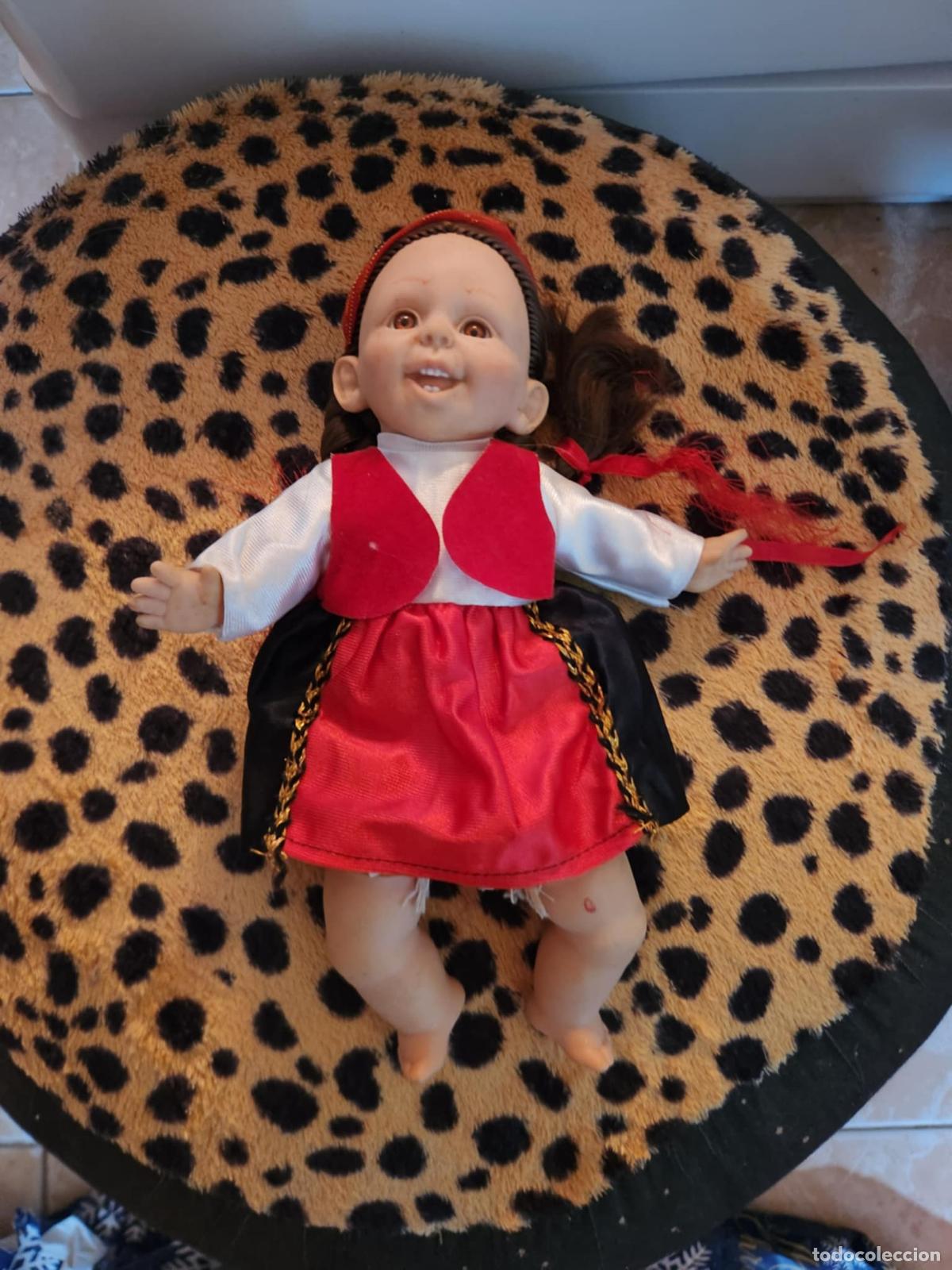 Mu&ntilde;ecas modernas: Mu&ntilde;eca rusa t&iacute;pica a&ntilde;os 90 - Foto 1