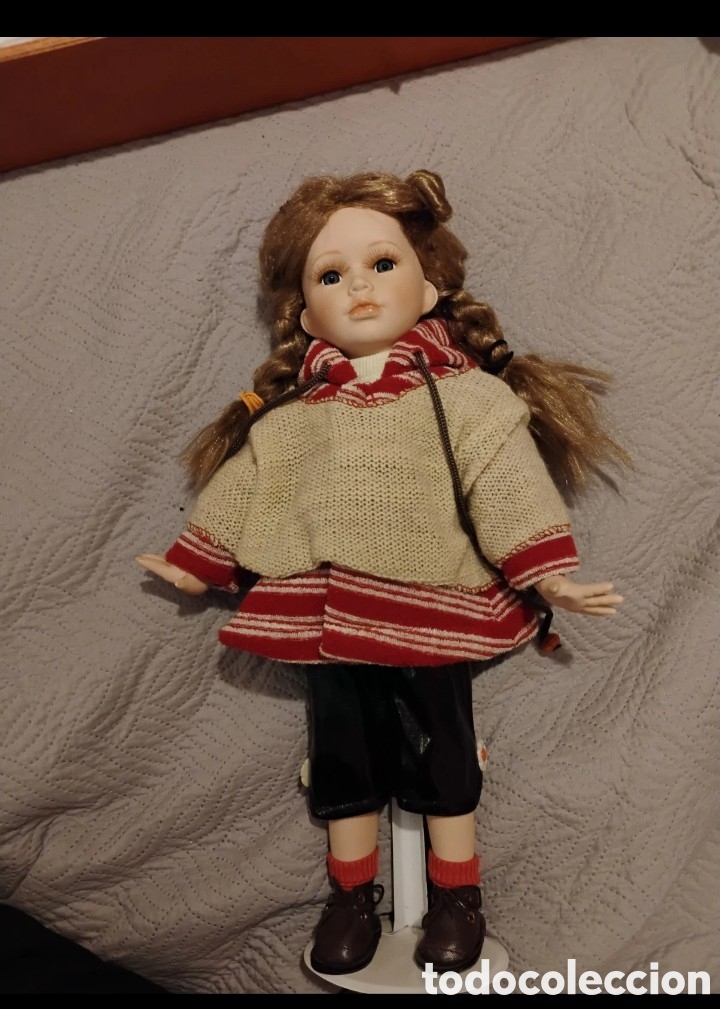 Mu&ntilde;ecas Modernas: Mu&ntilde;eca de Porcelana de Colecci&oacute;n - Regal Arts Collection (43 cm)