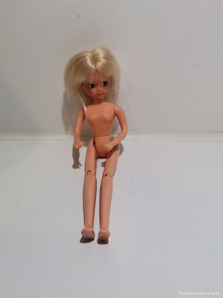 Mu&ntilde;ecas modernas: mu&ntilde;eca chabel articulada - Foto 1