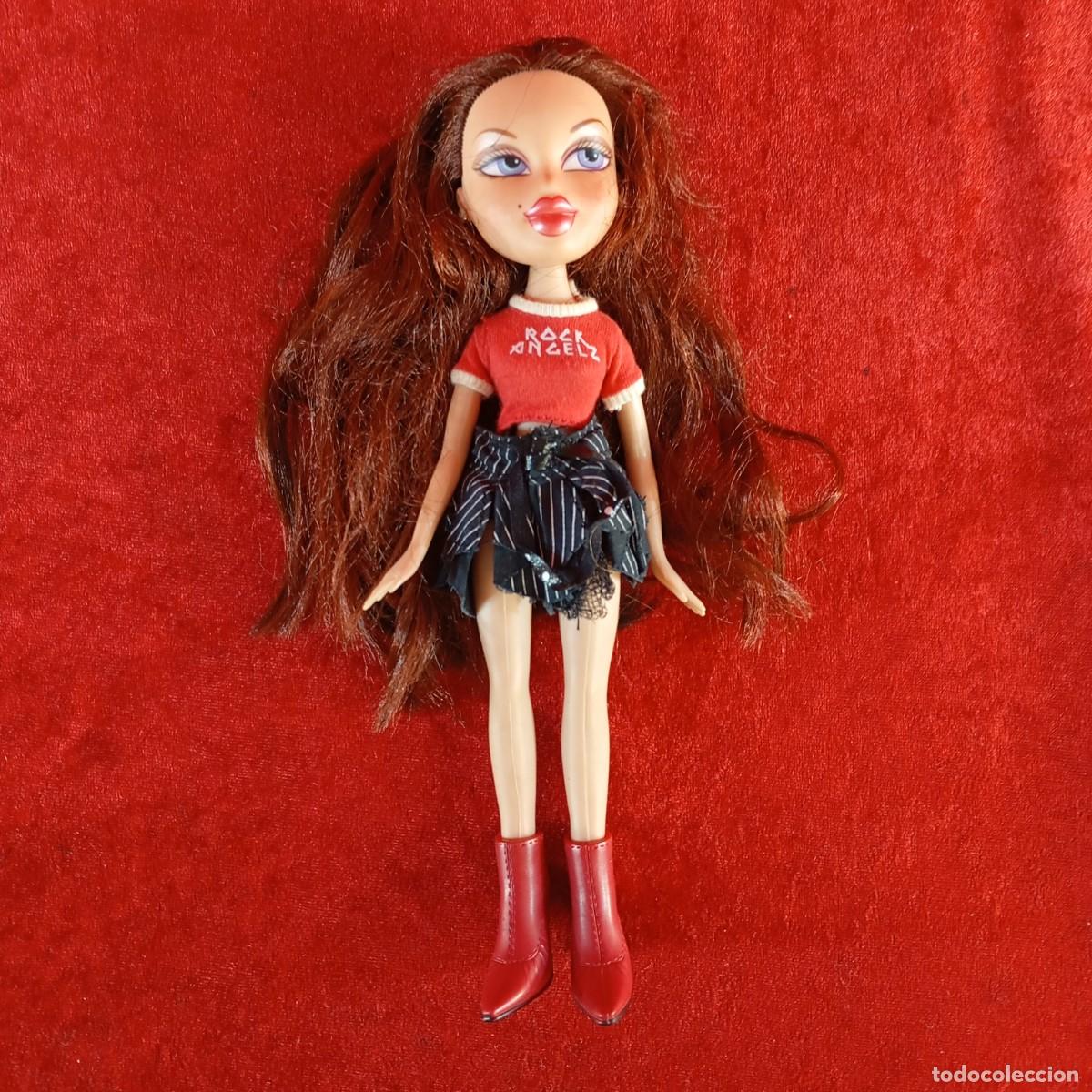 Mu&ntilde;ecas Modernas: PRECIOSA MU&Ntilde;ECA - BRATZ - ROXXI - ROCK ANGELZ - MGA - 2001 - 240 X 90 MM / 5662
