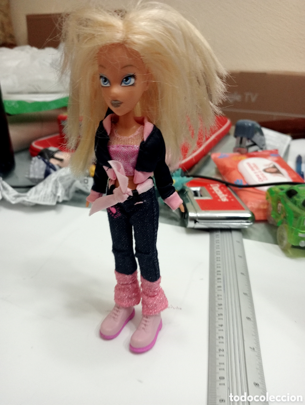 Mu&ntilde;ecas modernas: Mu&ntilde;eca de la serie Bratz - Foto 3