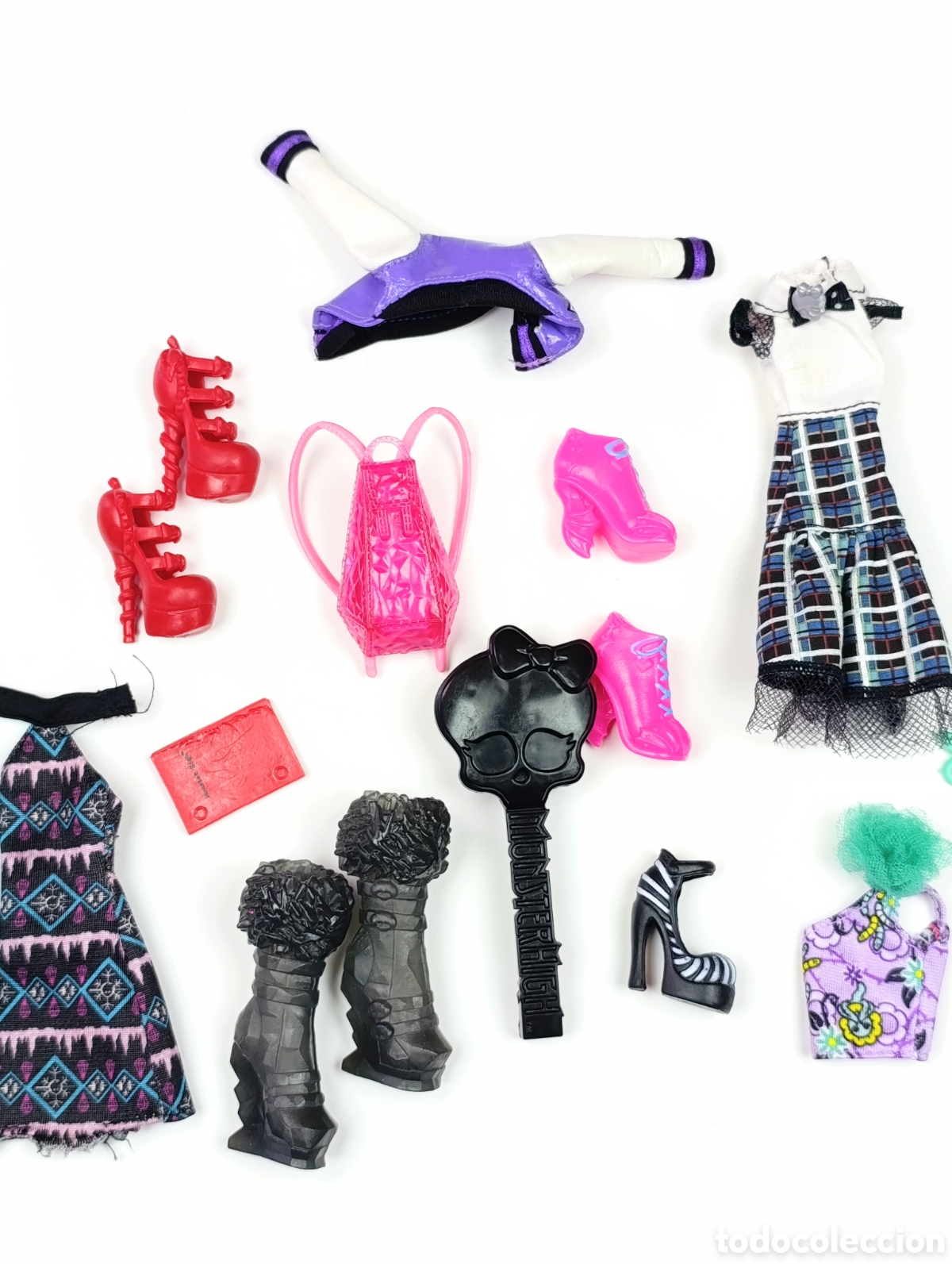 Mu&ntilde;ecas modernas: Lote ropa y accesorios Monster high - Foto 3